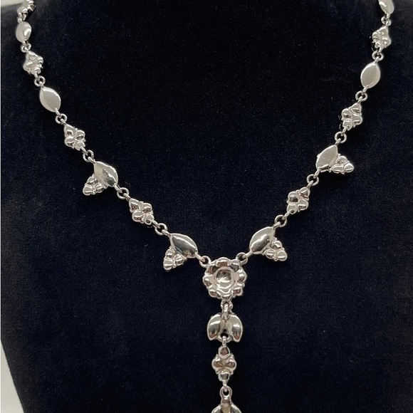 The Grapes and Peonies Rhinestone Studded Multi Color Necklace - Picture 4 of 8